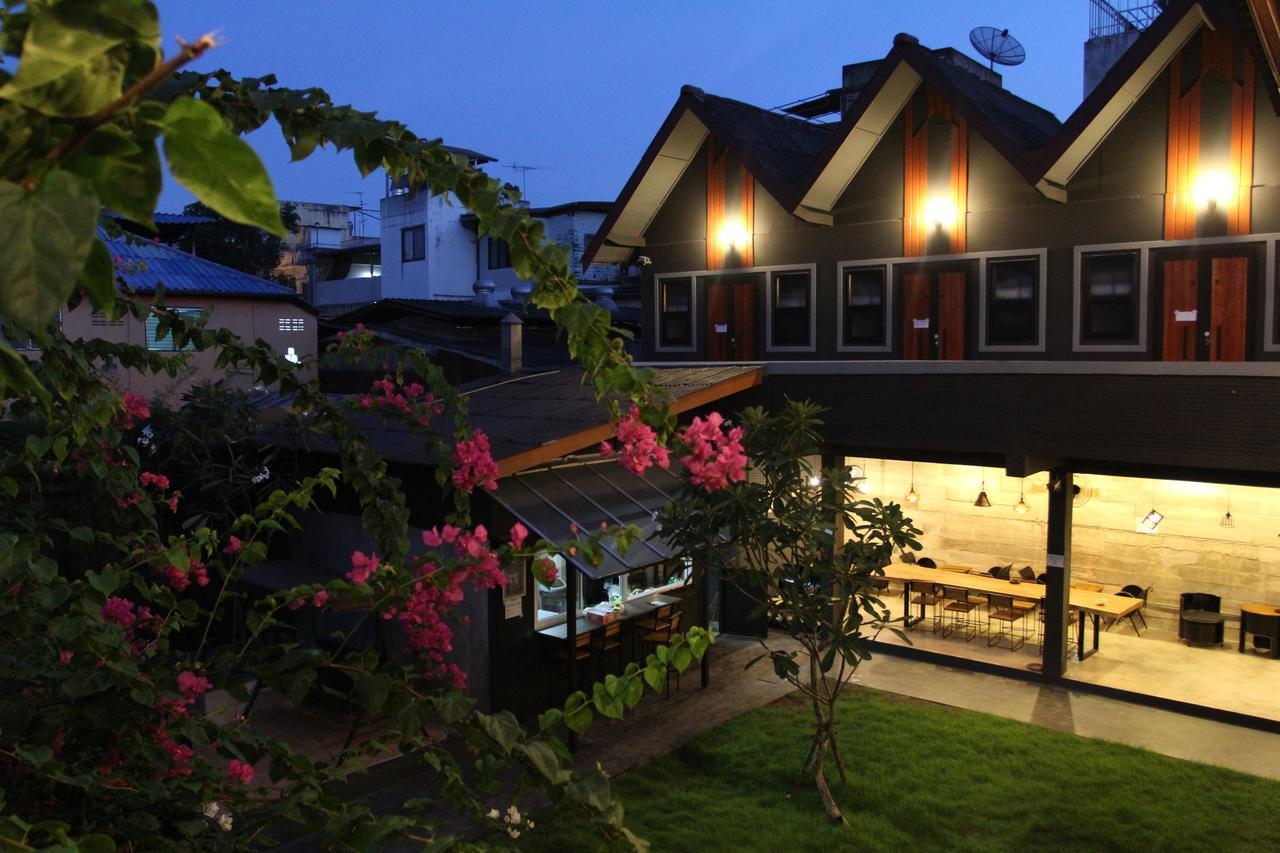 Chiangmai Moli Inn (Adults Only) Chiang Mai Exterior foto